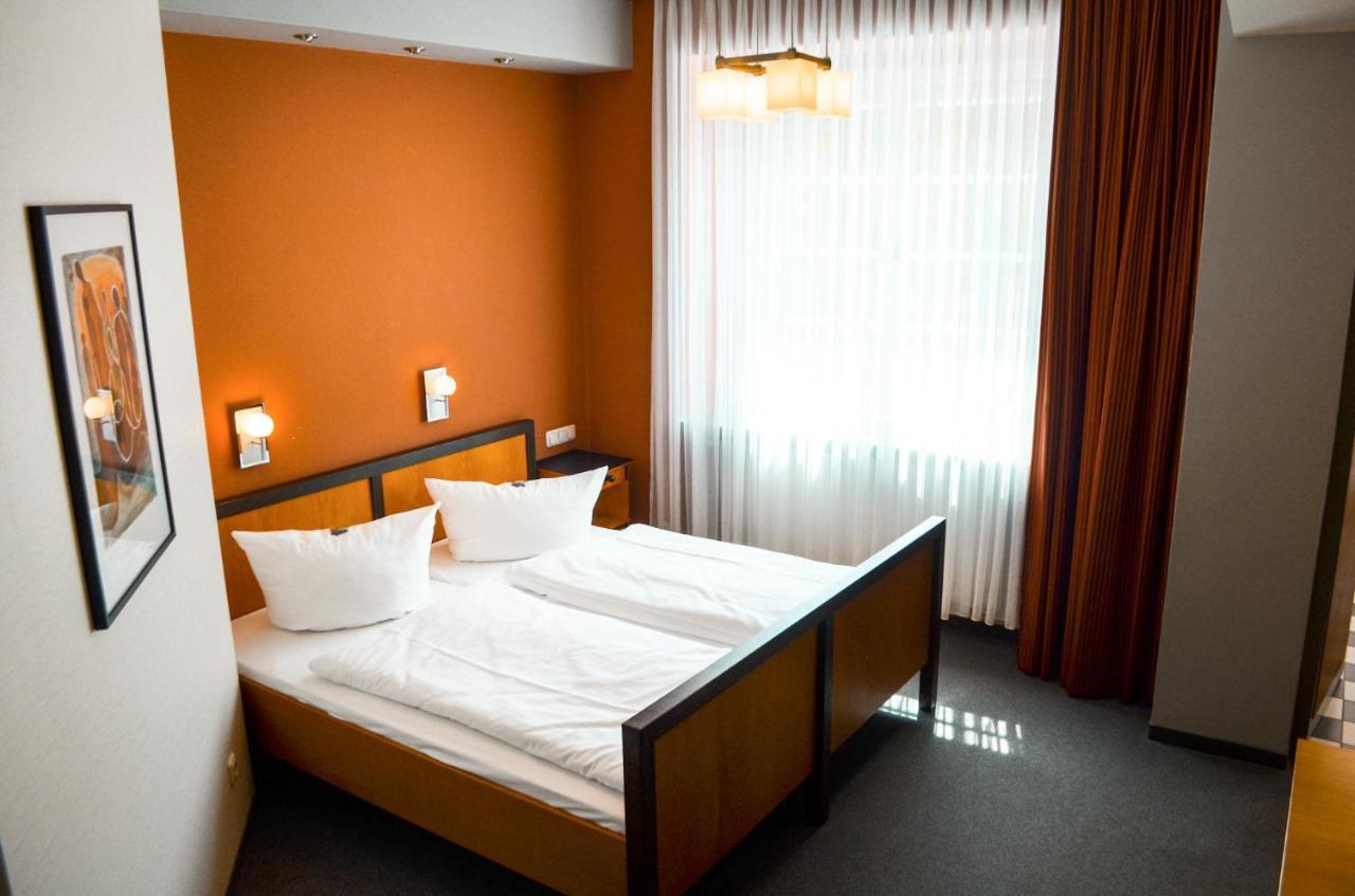 Haus Des Volkes - Das Bauhaushotel Probstzella Экстерьер фото