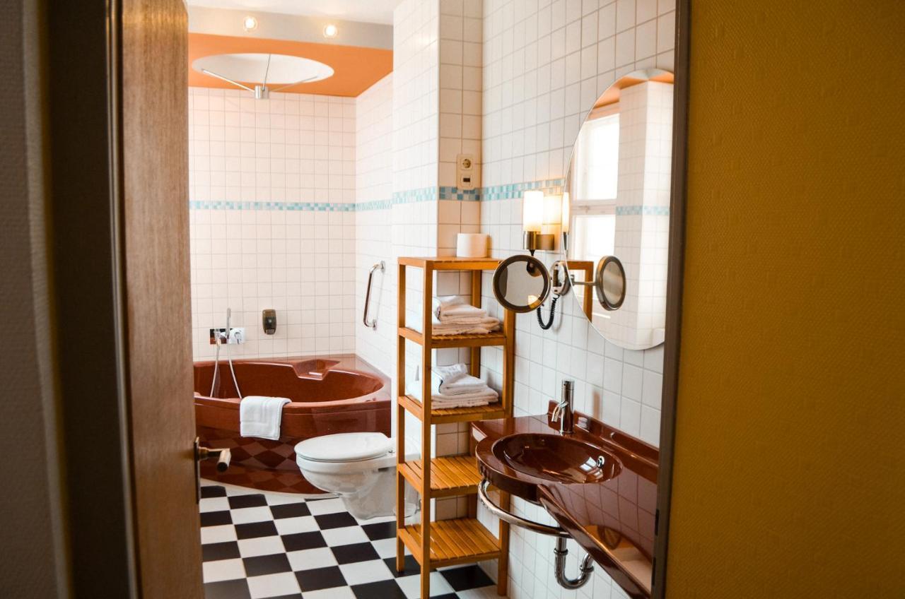 Haus Des Volkes - Das Bauhaushotel Probstzella Экстерьер фото