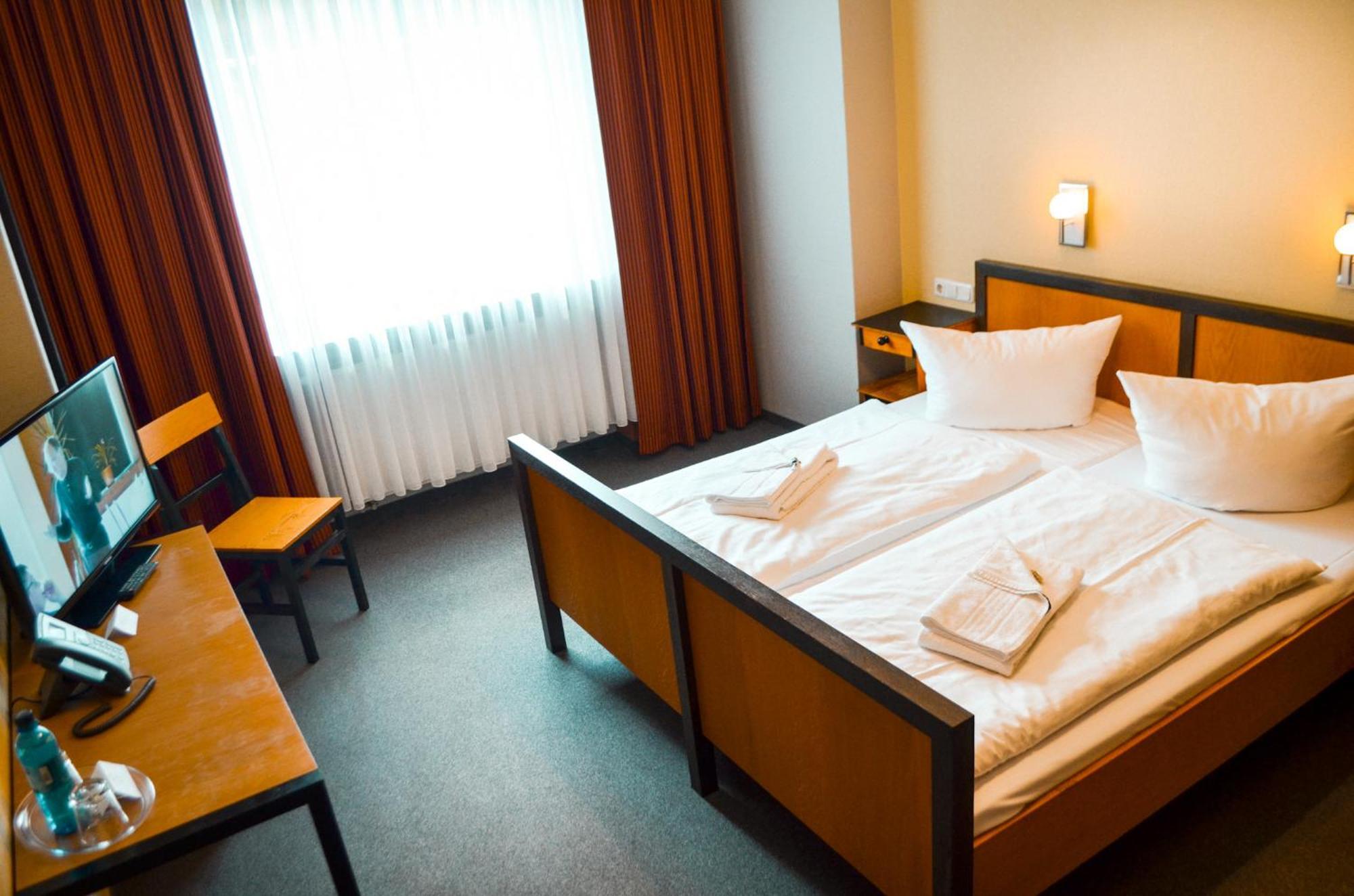 Haus Des Volkes - Das Bauhaushotel Probstzella Номер фото