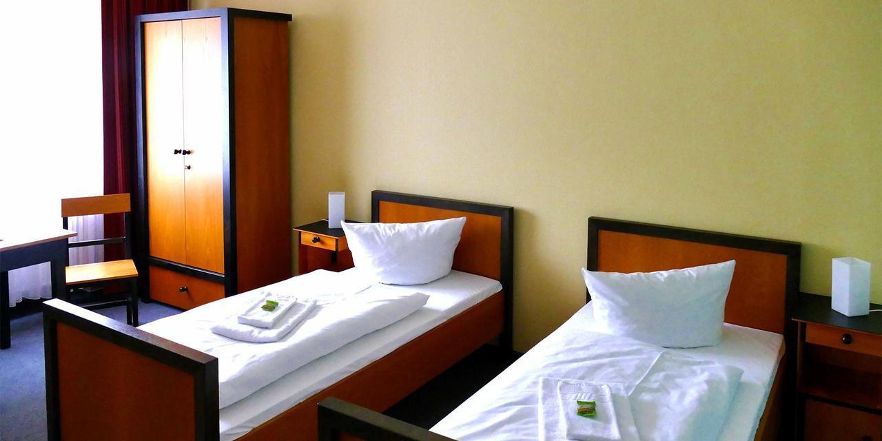 Haus Des Volkes - Das Bauhaushotel Probstzella Экстерьер фото