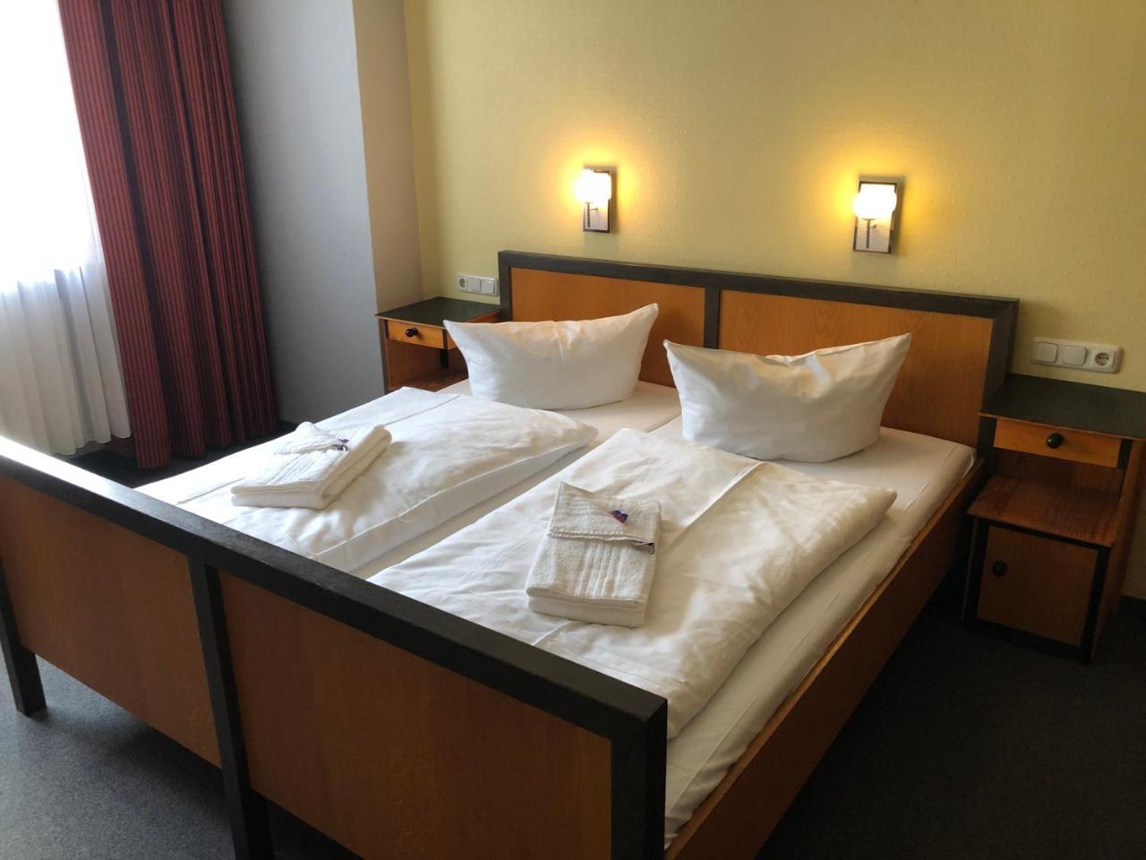 Haus Des Volkes - Das Bauhaushotel Probstzella Экстерьер фото