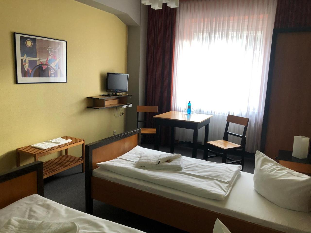 Haus Des Volkes - Das Bauhaushotel Probstzella Экстерьер фото