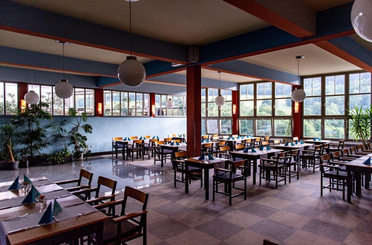 Haus Des Volkes - Das Bauhaushotel Probstzella Экстерьер фото